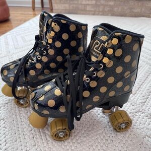 Girls Roller Derby Adjustable Polka Dot Kids Roller Skates 3-6